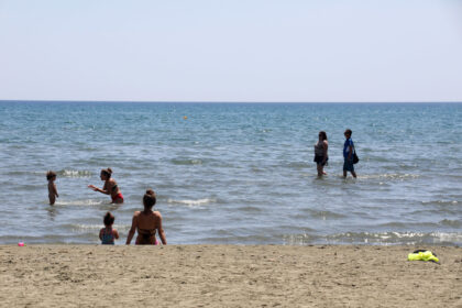 קפריסין מתמודדת עם סיכונים מוגברים כאשר הונפק התראת מזג אוויר כתומה בעקבות איום שרפה