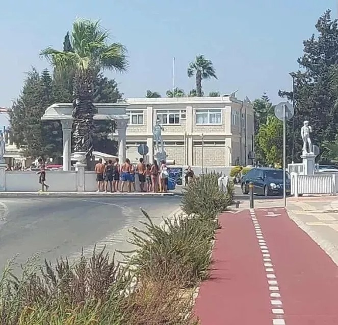 Απειλές για βόμβες: Ο χώρος στην Αγία Νάπα εκκενώθηκε ξανά μετά από απειλή για βόμβα