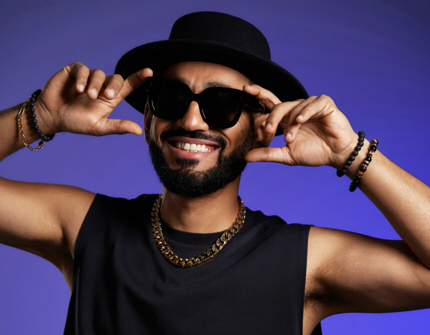 cover DJ Bliss to perform in Cyprus tonight
