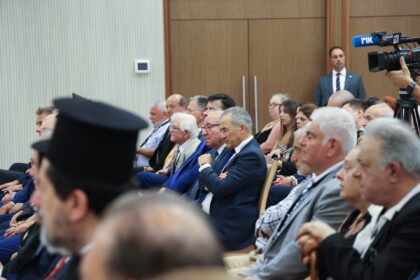 חלוקת קפריסין: קריאות למשא ומתן שלום מחודש מדגישות את החלוקה המתמשכת של קפריסין