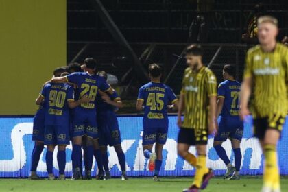 Panaïtólikos Stuns Aris with Impressive 2-0 Victory