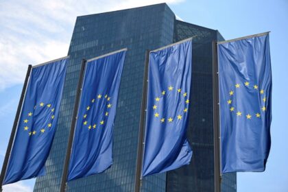 ECB Keeps Interest Rates Steady Amid Stable Inflation Outlook