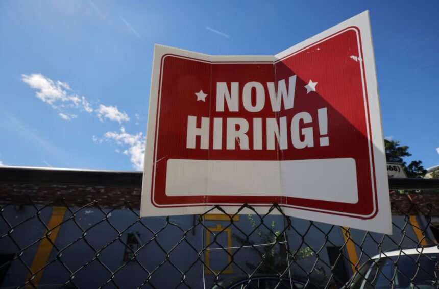 US Job Growth Weakens in August as Unemployment Hits 4.3%