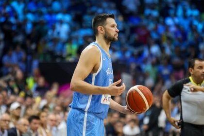 Kostas Papadopoulos Achieves 168 Caps for Greece Basketball