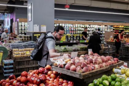 US Producer Prices Fall in August Amid Tariff Effects