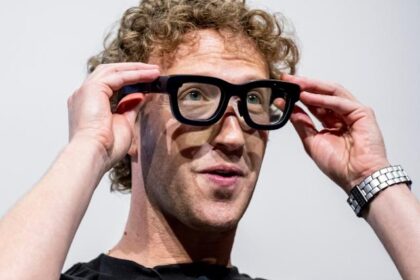 Meta’s Smartglasses Gain Popularity Despite Consumer Concerns This Holiday