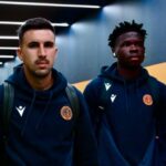 AEL Players Arrive at AlphaMega Stadium for Crucial Derby Against Apollon