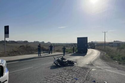 Motorcyclist in Critical Condition After Collision with Lorry