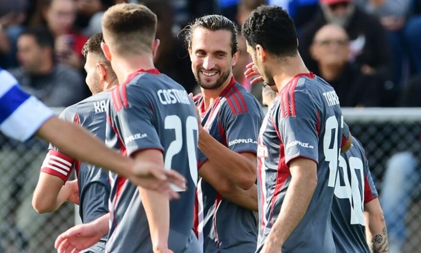 Yazici Stars in Olympiakos 5-2 Win over Ellas Syrou