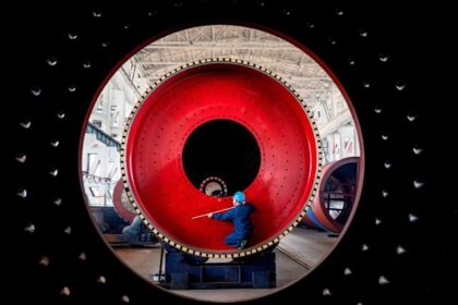 Asia's Factories Decline Amid US Trade Deals