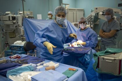 Pasyno Puts Pressure on Health Ministry Over Nursing Crisis