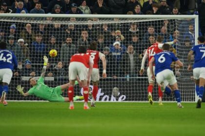 Gikiewicz Keeps Arsenal on Top as Leeds Thrash Crystal Palace