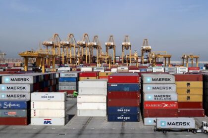 Euro Area Trade Surplus Hits €18.40 Billion in October 2025