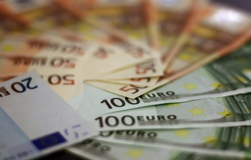 Minister Declares ‘Golden Balance’ Achieved for Minimum Wage Increase