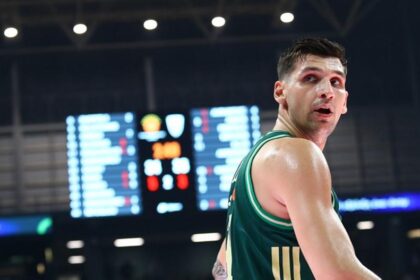 Dinos Mitoglou Suffers Muscle Strain, Set to Miss Key Matches for Panathinaikos