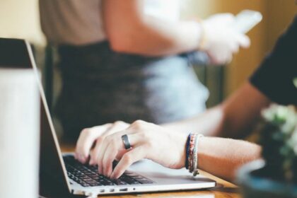Cyprus Internet Users Manage Personal Data Access in 2025