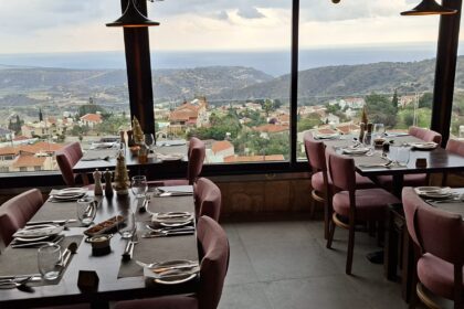 Sunday Roast Delight at Hill View: A Culinary Gem
