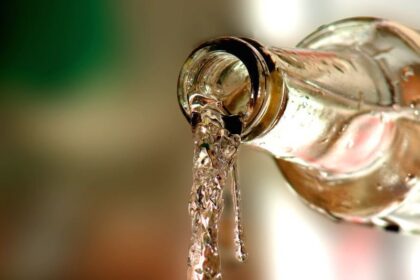 Paphos water: Paphos Governor Assures Drinking Water Quality Amid Smell Complaints