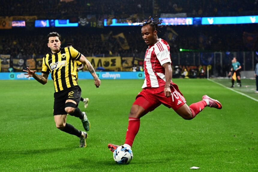 Super League Title Race: AEK, Olympiakos, and PAOK in Contention