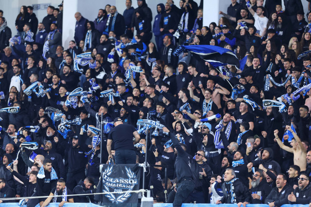 απόλλωνα vs: Captivating Moments from the Cup Clash: Απόλλωνα vs Ομόνοιας Αραδίππου