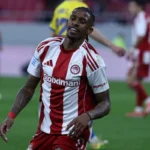 André Luiz Shines as Olympiakos Defeats Panetolikos 2-0