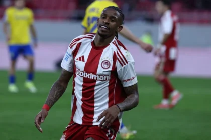 André Luiz Shines as Olympiakos Defeats Panetolikos 2-0