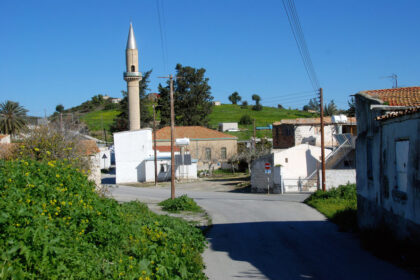 MPs Urge Government to Increase Housing in Kofinou
