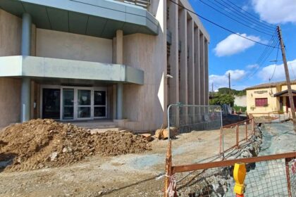 Medieval silos: Excavator Damages Medieval Grain Silos in Strovolos