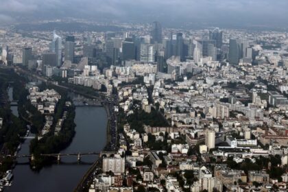 Euro Area Experiences Minor Decline in Market Production