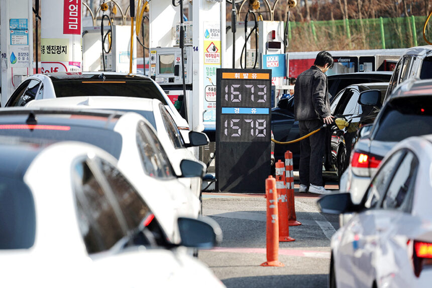 Oil Prices Surge Above $119 Amid Escalating U.S.-Israeli Conflict