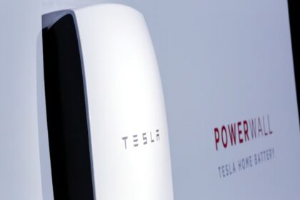 Tesla Granted Licence to Supply Power to UK Homes