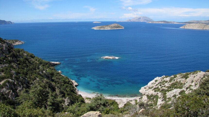 600,000 Cypriots Travelled to Greece Last Year