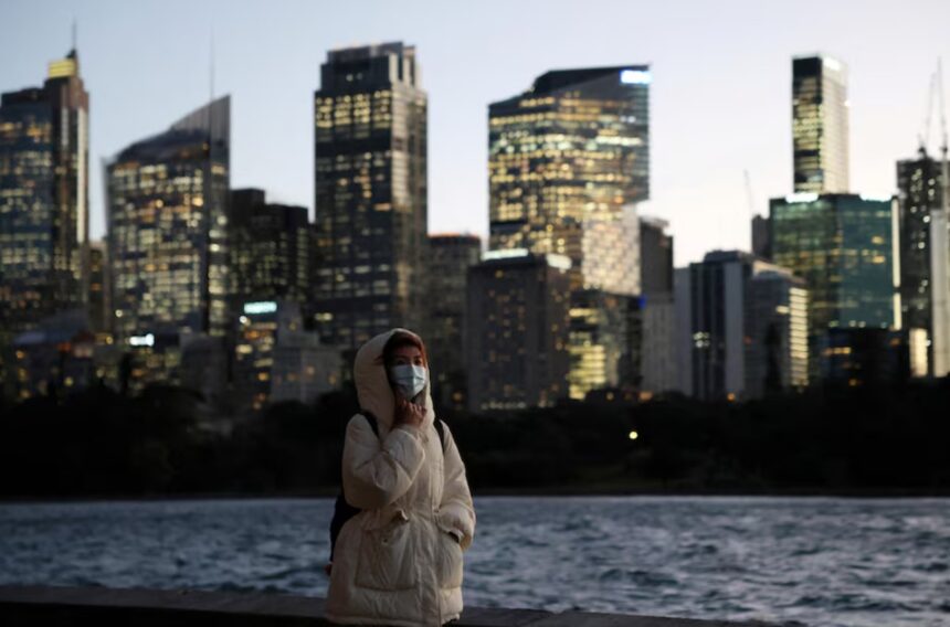 Stagflation Risk Grows in Australia Amid Rising Prices and Declining Business Activity