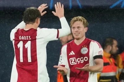 Ajax Triumphs Over Utrecht in Tense Penalty Shootout