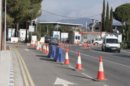 Customs Reports 300 Monthly Smuggling Violations at Crossing Points
