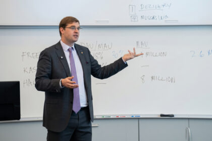 Timur Turlov Presents Freedom Case at Stanford Graduate School of Business