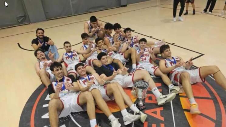 Phoenix BC Clinches Championship Title with Victory Over Digenis
