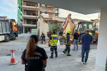 Roof Collapse at Abandoned Larnaca House Raises Safety Concerns