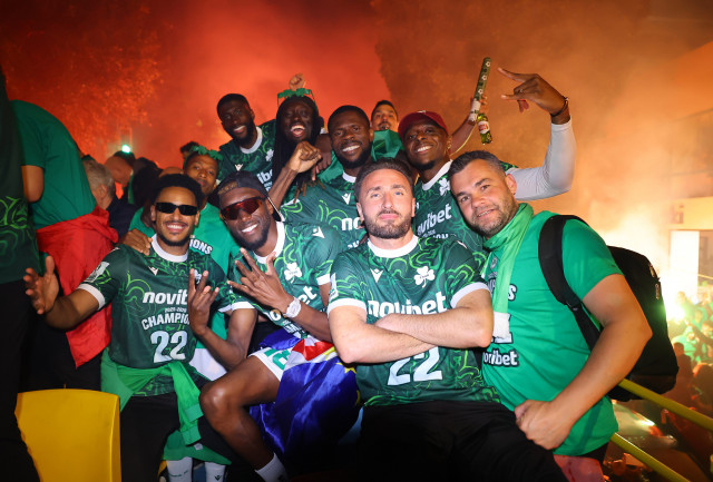 Omonia Celebrates Championship Triumph with Open Bus Parade