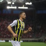 Dzeko turkish: Edin Dzeko Stirs Controversy with Turkish Flag Display at Karaiskakis
