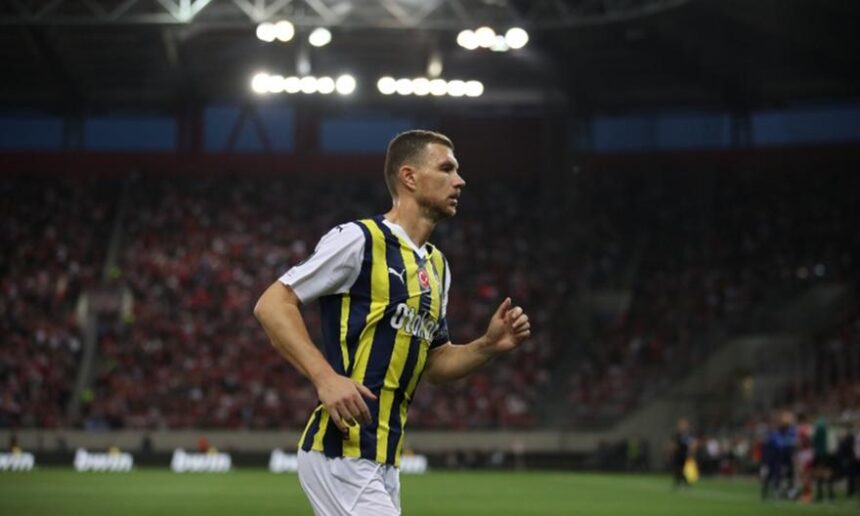 Dzeko turkish: Edin Dzeko Stirs Controversy with Turkish Flag Display at Karaiskakis