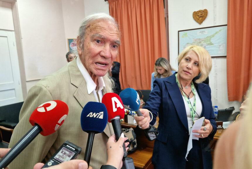 89-Year-Old Christakis Rotsides to Stand as Election Candidate in Limassol