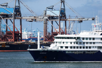 Hantavirus-hit cruise ship MV Hondius docks in Rotterdam amid outbreak concerns