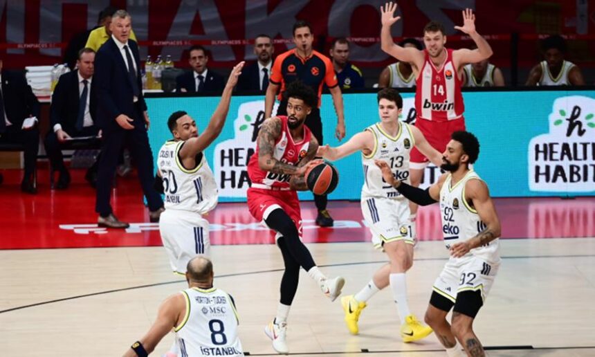 ολυμπιακός: Ολυμπιακός Battles Fenerbahçe in EuroLeague Semi-Final