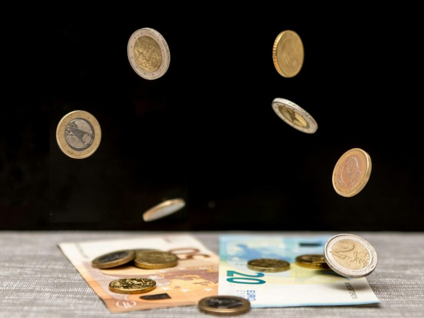Analysts Stay Bullish on Greek Lenders
