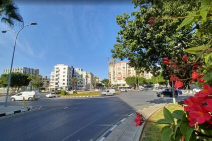 Cyprus Shipping Firm Safe Bulkers Lists on Euronext Athens