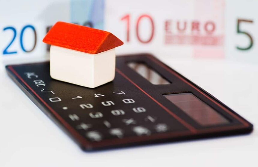 Steady Household Borrowing Amid Easing Money Supply in Euro Area