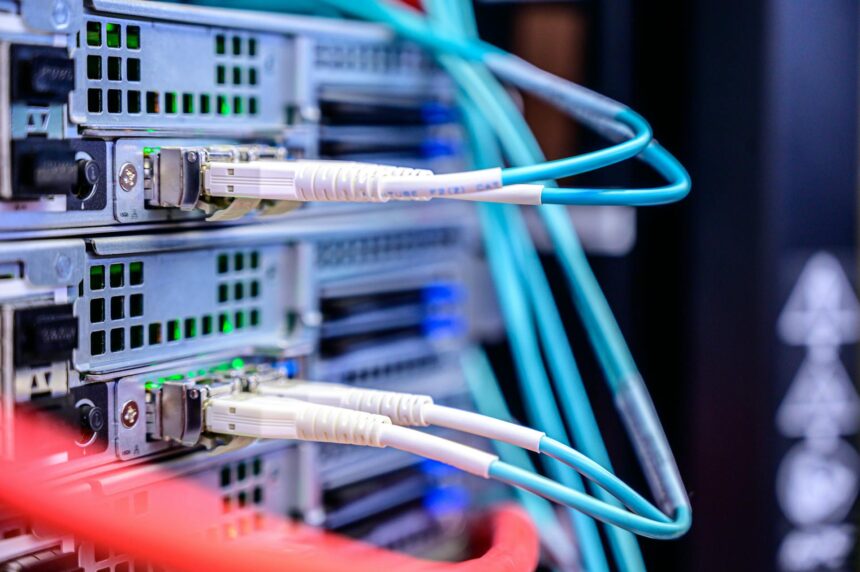 Global Server Market Surges Driven by AI Investments
