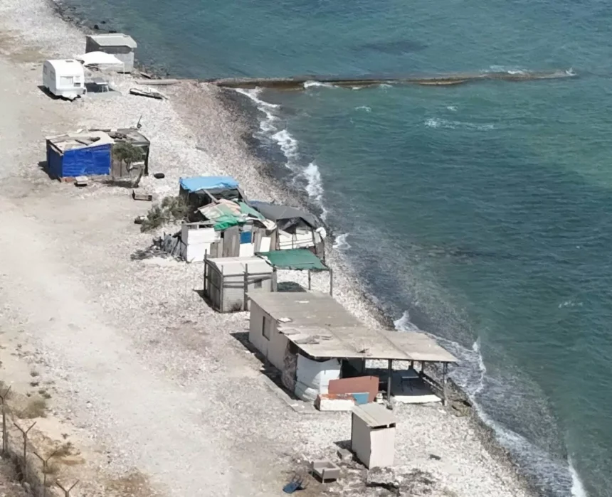 Minister Intervenes to Clear Illegal Caravans at Larnaca Beach