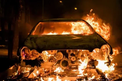 Geri Fire Destroys Two Vehicles and Damages Six Others
